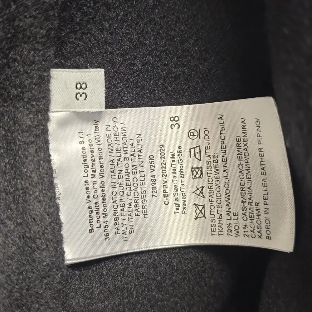 Bottega VenetaHooded Wool & Cashmere Wrap Coat 38 - Picture 6 of 10